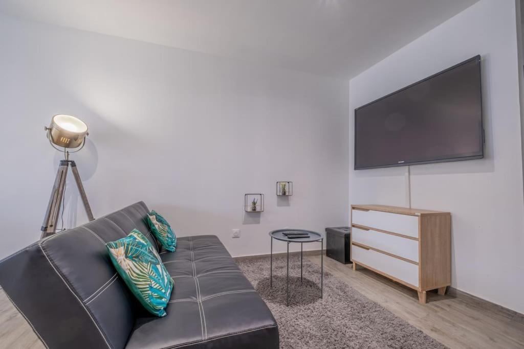 Le Trianon - Parking Prive Apartment Reims Exterior photo
